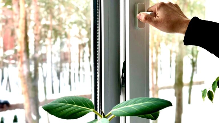 hotel-waag-makkum-als-u-uw-ramen-zo-opent-verliest-u-alle-warmte-de-fout-die-iedereen-maakt-in-de-wi