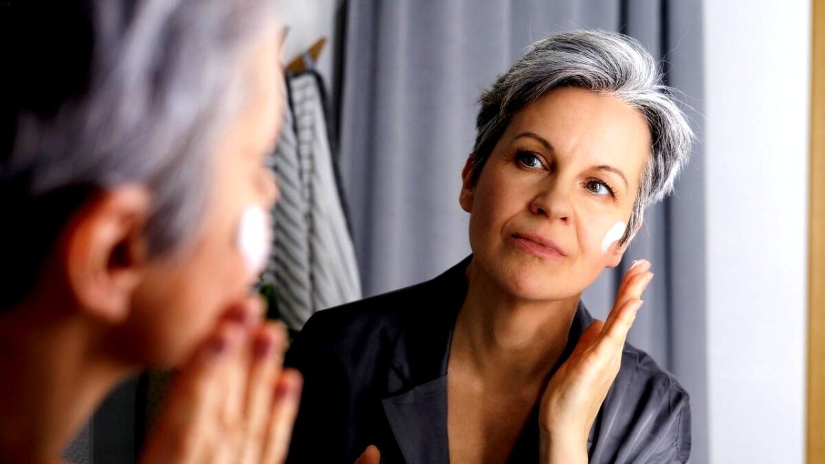 hotel-waag-makkum-vaarwel-rimpels-in-5-minuten-ik-testte-deze-cultverzorging-van-nivea-op-een-wang-e